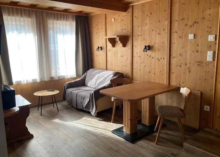 Laerchenalm * 圣马丁安提奈各布里奇